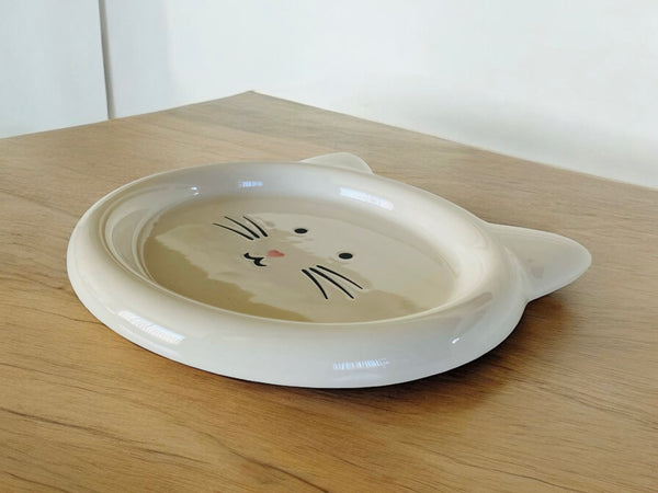 Sweet White Cat Face Plate