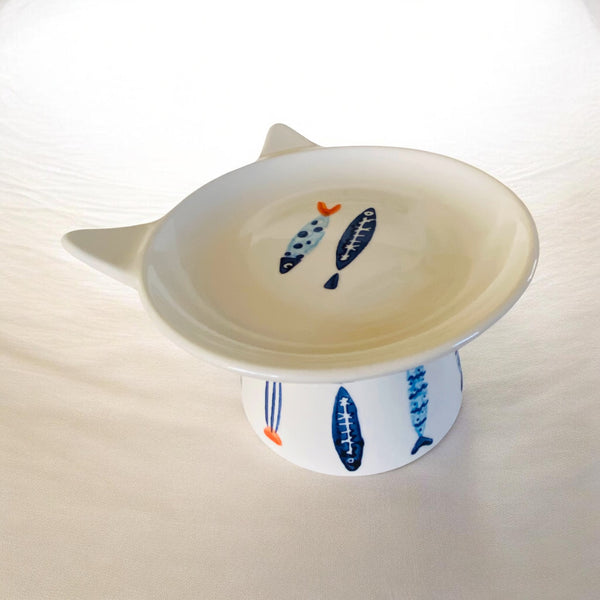 Whisker Friendly White & Blue Fishes Dish