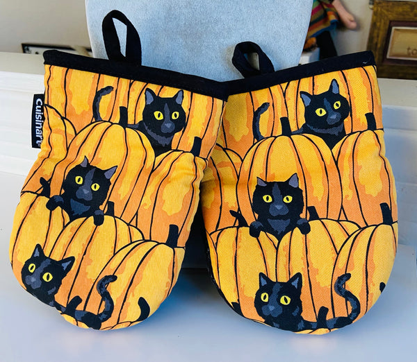 Black Cat & Pumpkin Oven Mitts