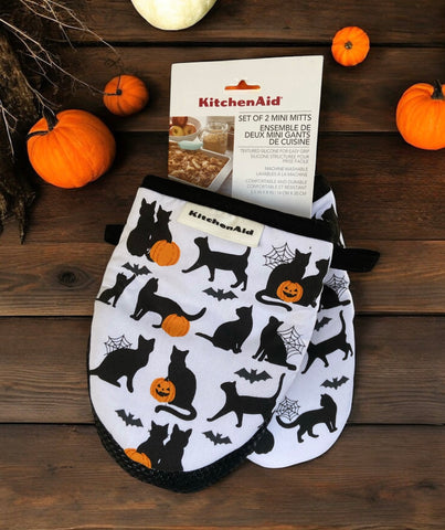 Black Cats & Pumpkins Mini Oven Mitts