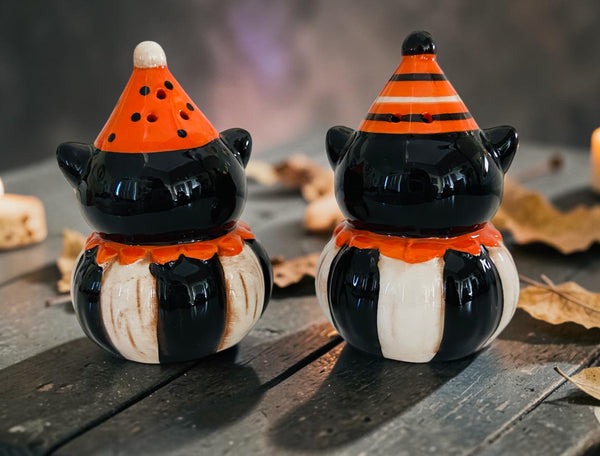 Halloween Cats Salt and Pepper Shakers