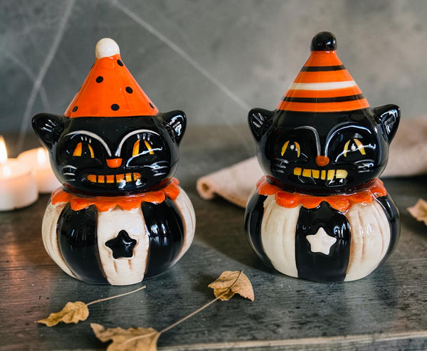 Halloween Cats Salt and Pepper Shakers