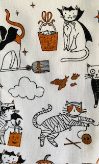 Halloween Paw-ty Cats in Costumes Boo Towel Set
